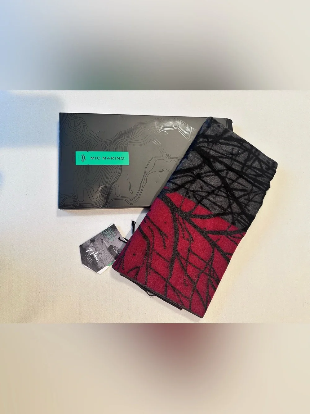 Mio Marino scarf - Twigs Red & Gray. NIB. Feels like cashmere!
